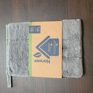 Norwex-Bathroom Scrub Mitt NWT